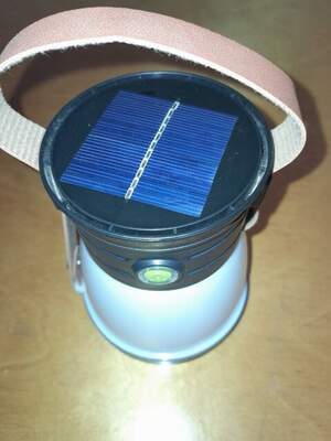 Фонарь кемпинговый многофункциональный.